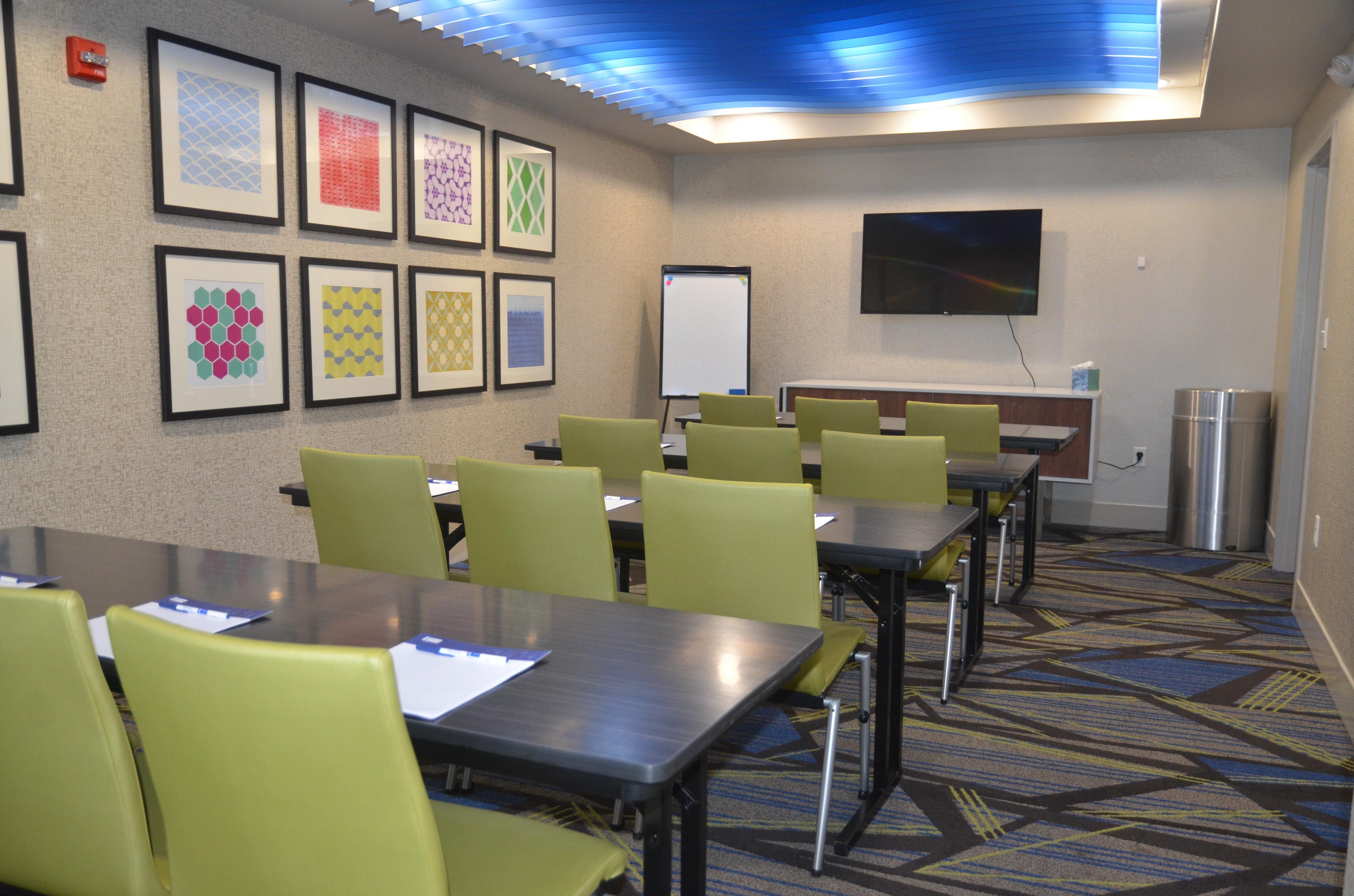 Holiday Inn Express Hotel & Suites Rochester By Ihg Екстер'єр фото