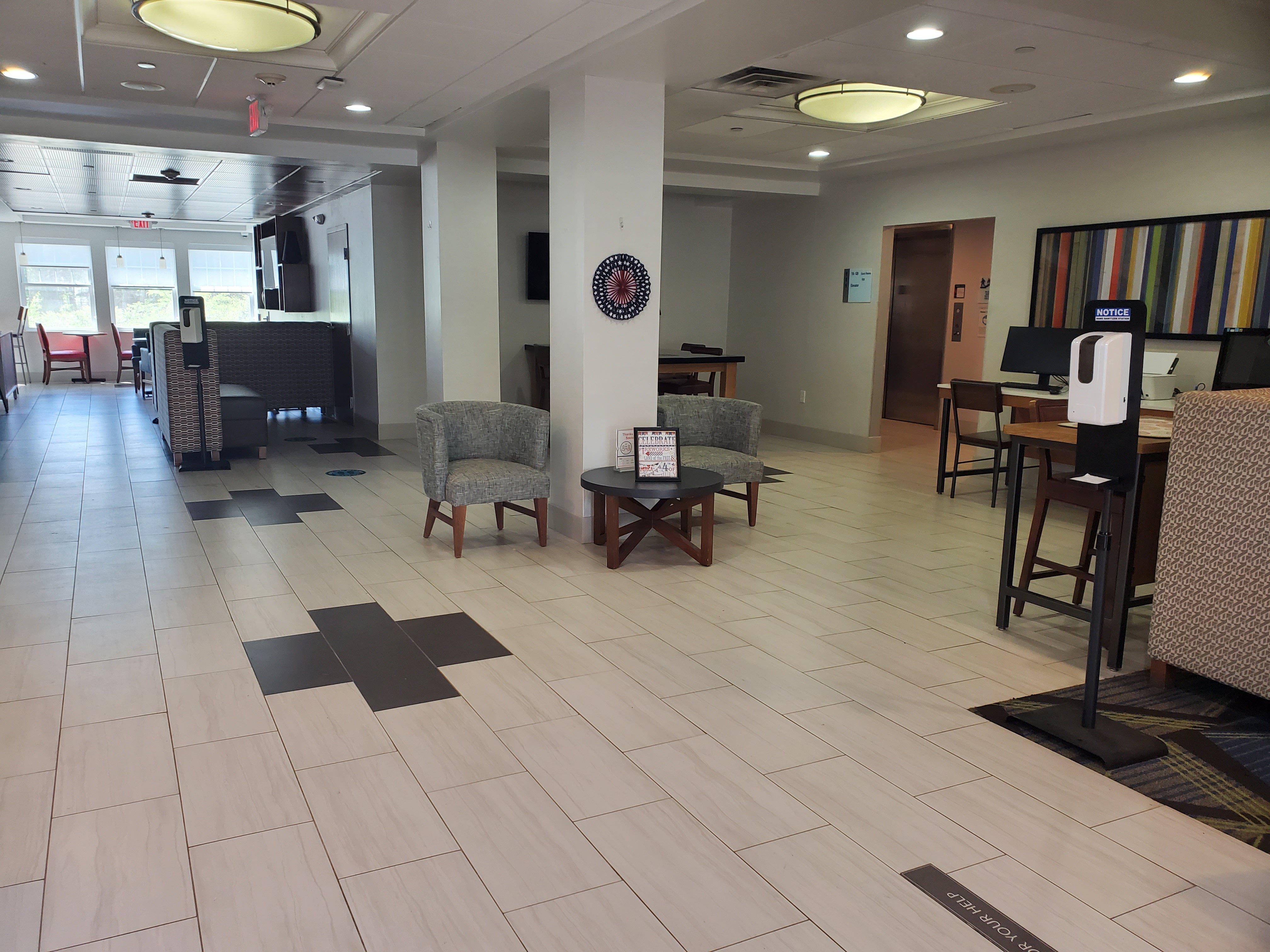 Holiday Inn Express Hotel & Suites Rochester By Ihg Екстер'єр фото